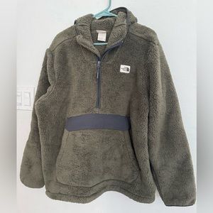 North face Campshire pullover hoodie